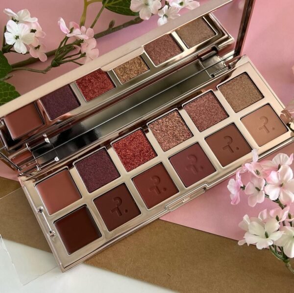 486d928bfacb9ff4cd64edb627584d96 CHANEL Multiuse Eyeshadow and Highlighter Palette