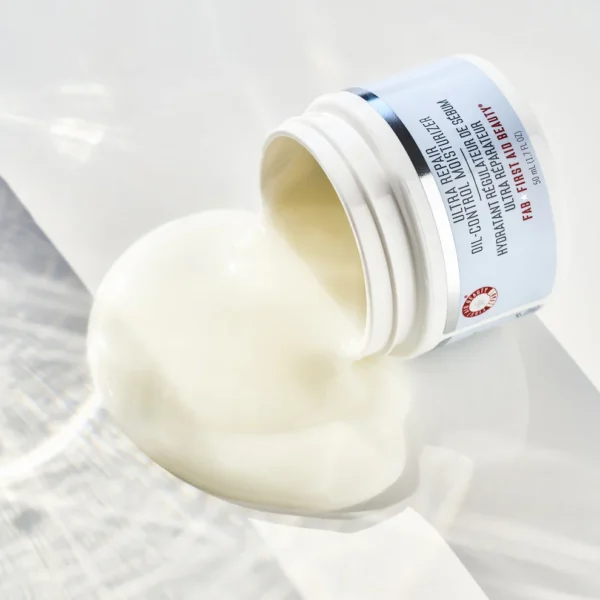 4.PACK First Aid Ultra Repair Oil Control Moisturiser